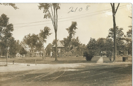 The Park Before 1913 (c. 2/08 c. before 1913)
